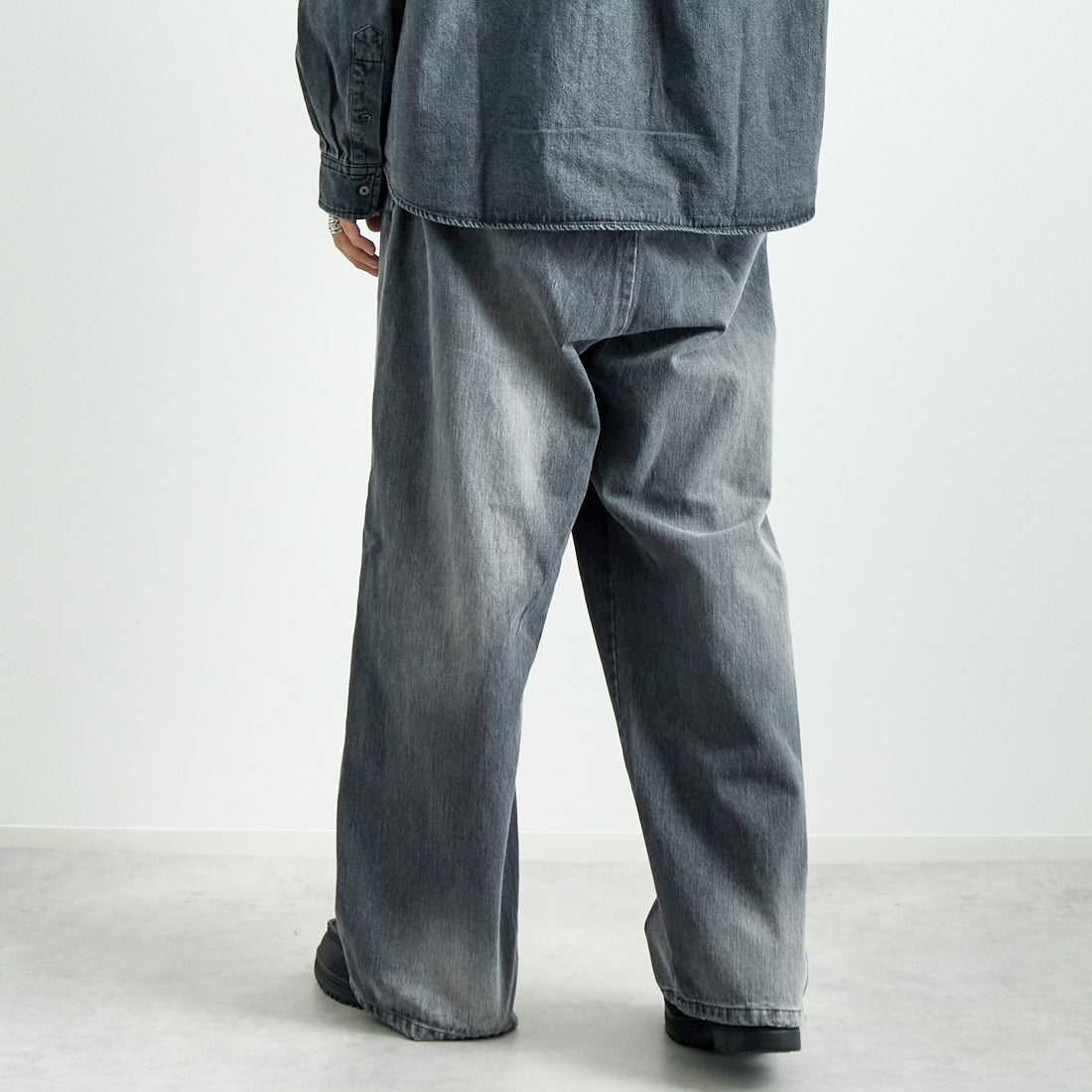 VALTA [ヴァルタ] 別注 ハカマパンツ [VA24AW3039-JF] 710 BLACK &&モデル身長：179cm 着用サイズ：M&&