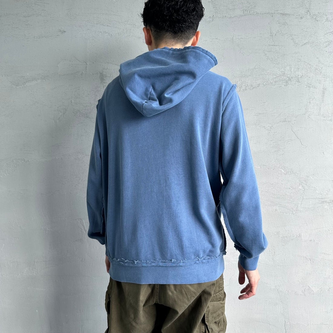 ONEITA [オニータ] 別注 インサイドアウト スウェットパーカー [2423-441IN-JF] NAVY &&モデル身長：168cm 着用サイズ：M&&