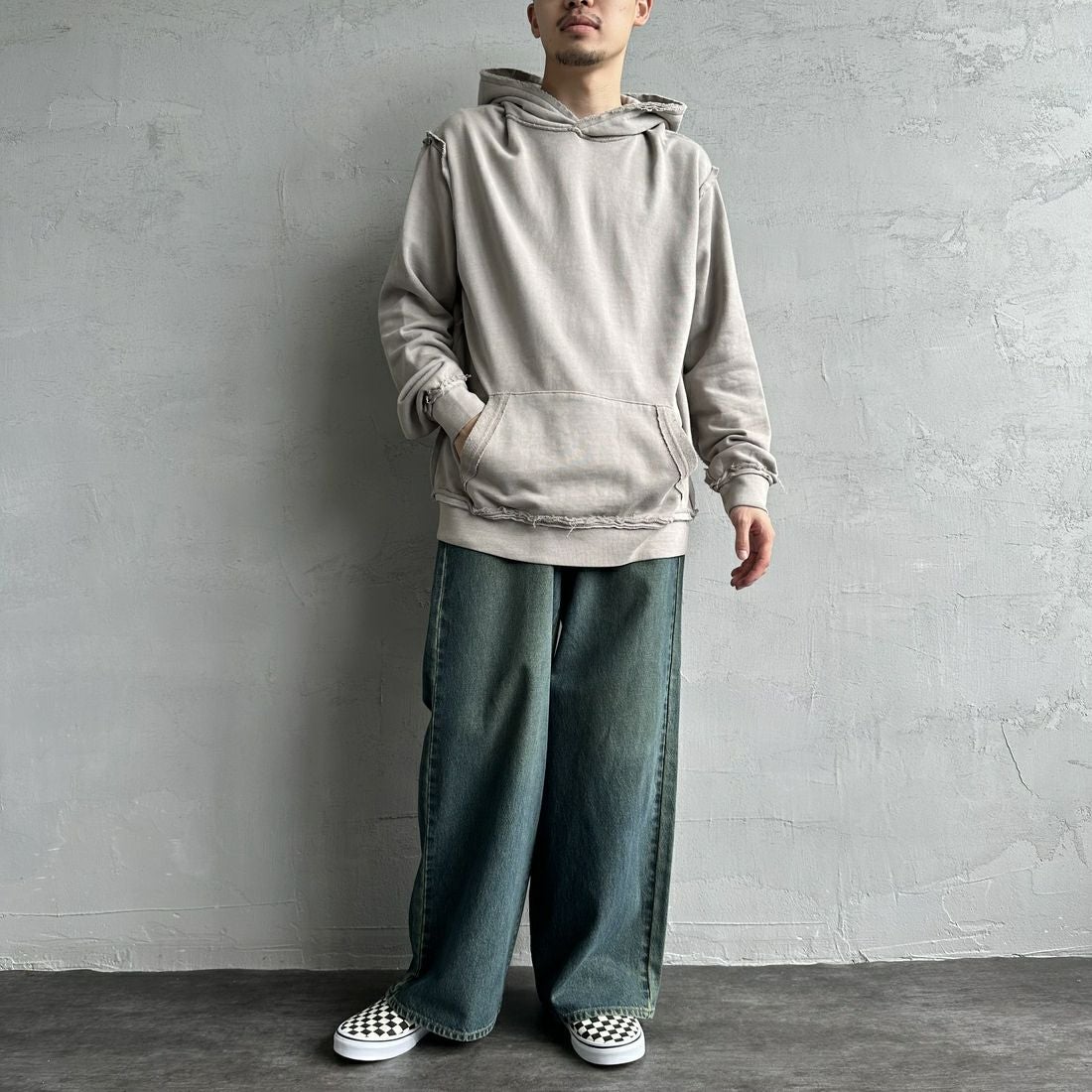 ONEITA [オニータ] 別注 インサイドアウト スウェットパーカー [2423-441IN-JF] GREY &&モデル身長：168cm 着用サイズ：L&&