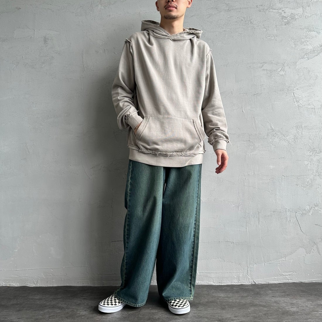 ONEITA [オニータ] 別注 インサイドアウト スウェットパーカー [2423-441IN-JF] GREY &&モデル身長：168cm 着用サイズ：L&&