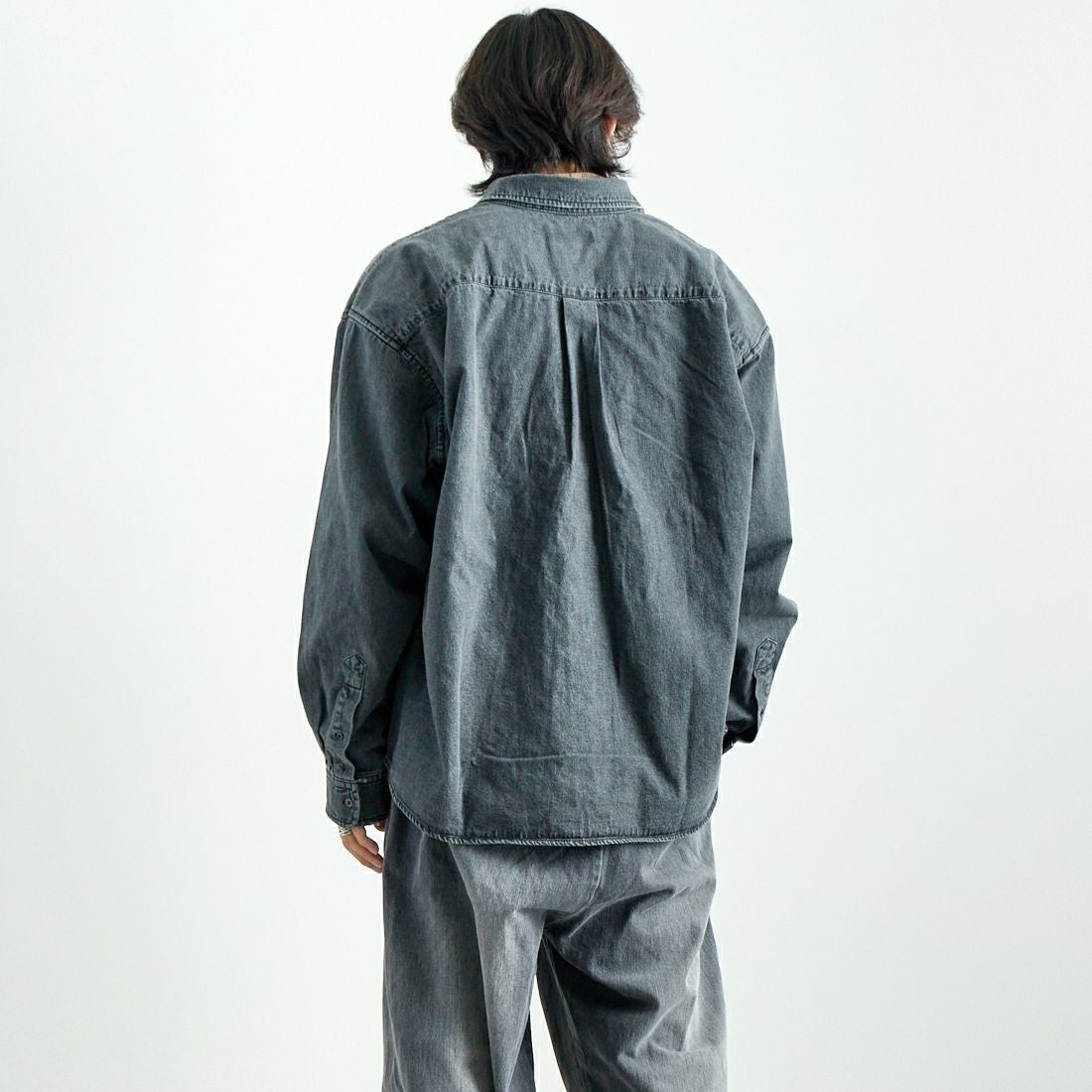 VALTA [ヴァルタ] 別注 デニムシャツ [VA24AW3040-JF] 710 BLACK &&モデル身長：179cm 着用サイズ：L&&