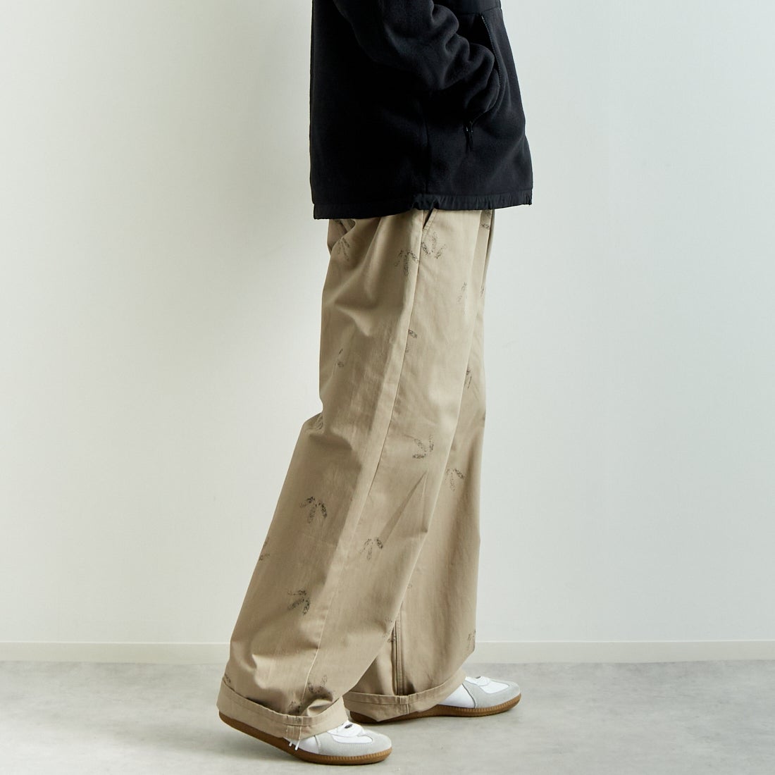 Name. [ネーム] ベルテッドパンツ [NMPT-020] BEIGE &&モデル身長：179cm 着用サイズ：2&&