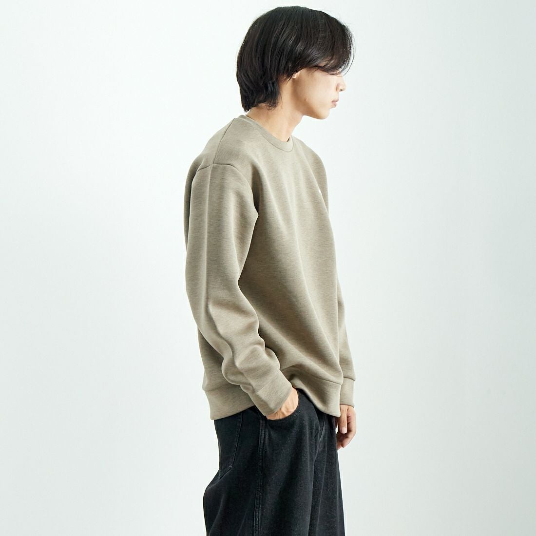 THE NORTH FACE [ザ ノースフェイス] テックエアースウェットクルー [NT62486] CR &&モデル身長：179cm 着用サイズ：XL&&