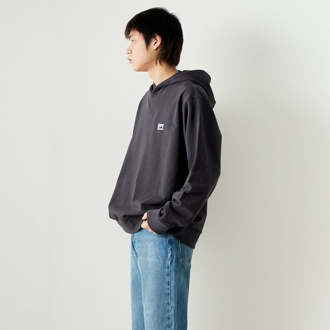 patagonia [パタゴニア] デイリー フーディスウェットシャツ [22770] INBK &&モデル身長：182cm 着用サイズ：L&&