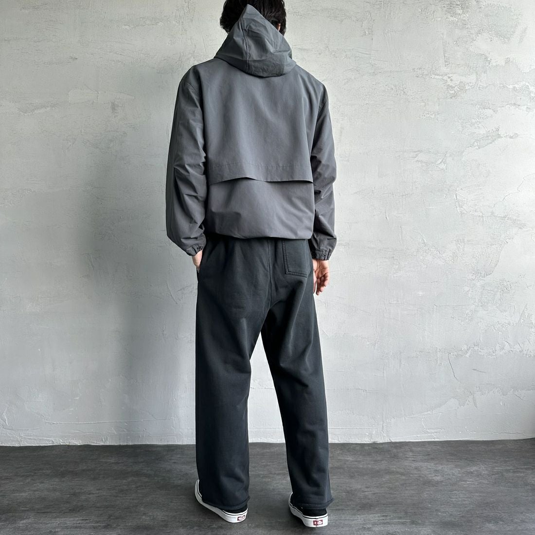 Jeans Factory Clothes [ジーンズファクトリークローズ] ピグメント ヘビー裏毛ワイドスウェットパンツ [2423-INM2] BLACK &&モデル身長：179cm 着用サイズ：L&&