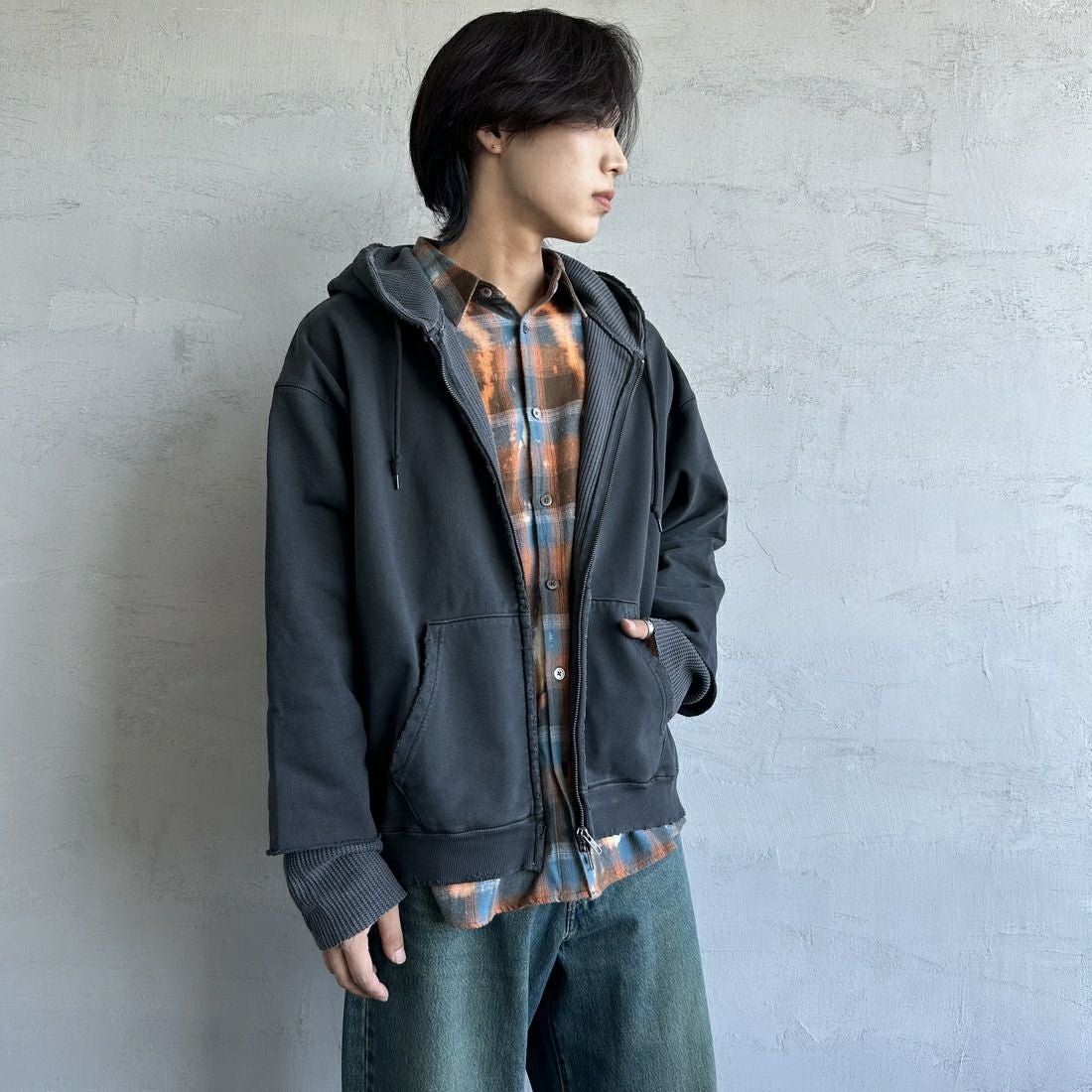 BLACK&&モデル身長：179cm 着用サイズ：L&&