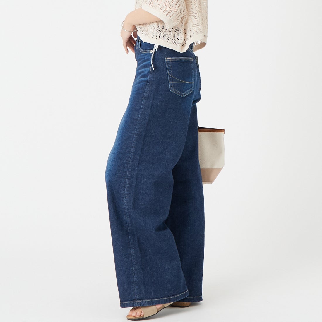 SOMETHING [サムシング] LISA ワイドデニムパンツ [SEA58] 126 D.USED &&モデル身長：162cm 着用サイズ：S&&