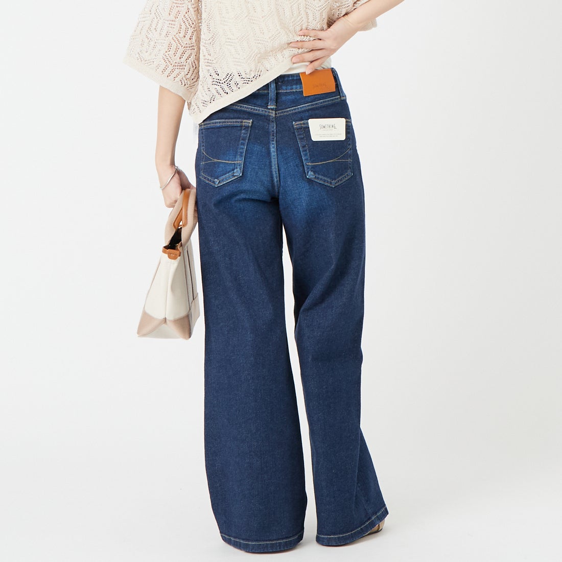 SOMETHING [サムシング] LISA ワイドデニムパンツ [SEA58] 126 D.USED &&モデル身長：162cm 着用サイズ：S&&
