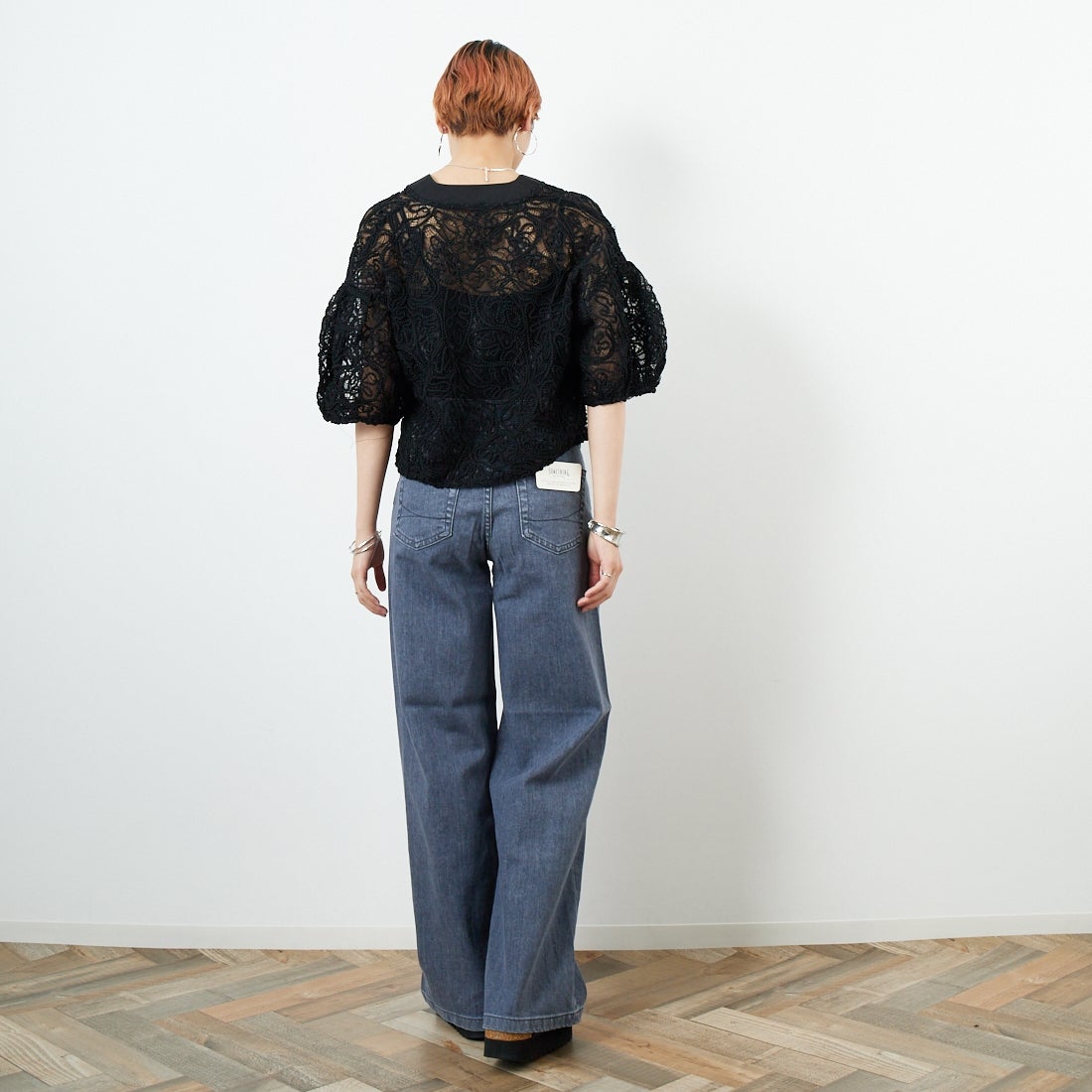 SOMETHING [サムシング] LISA ワイドデニムパンツ [SEA58] 281 GRAY &&モデル身長：160cm 着用サイズ：S&&