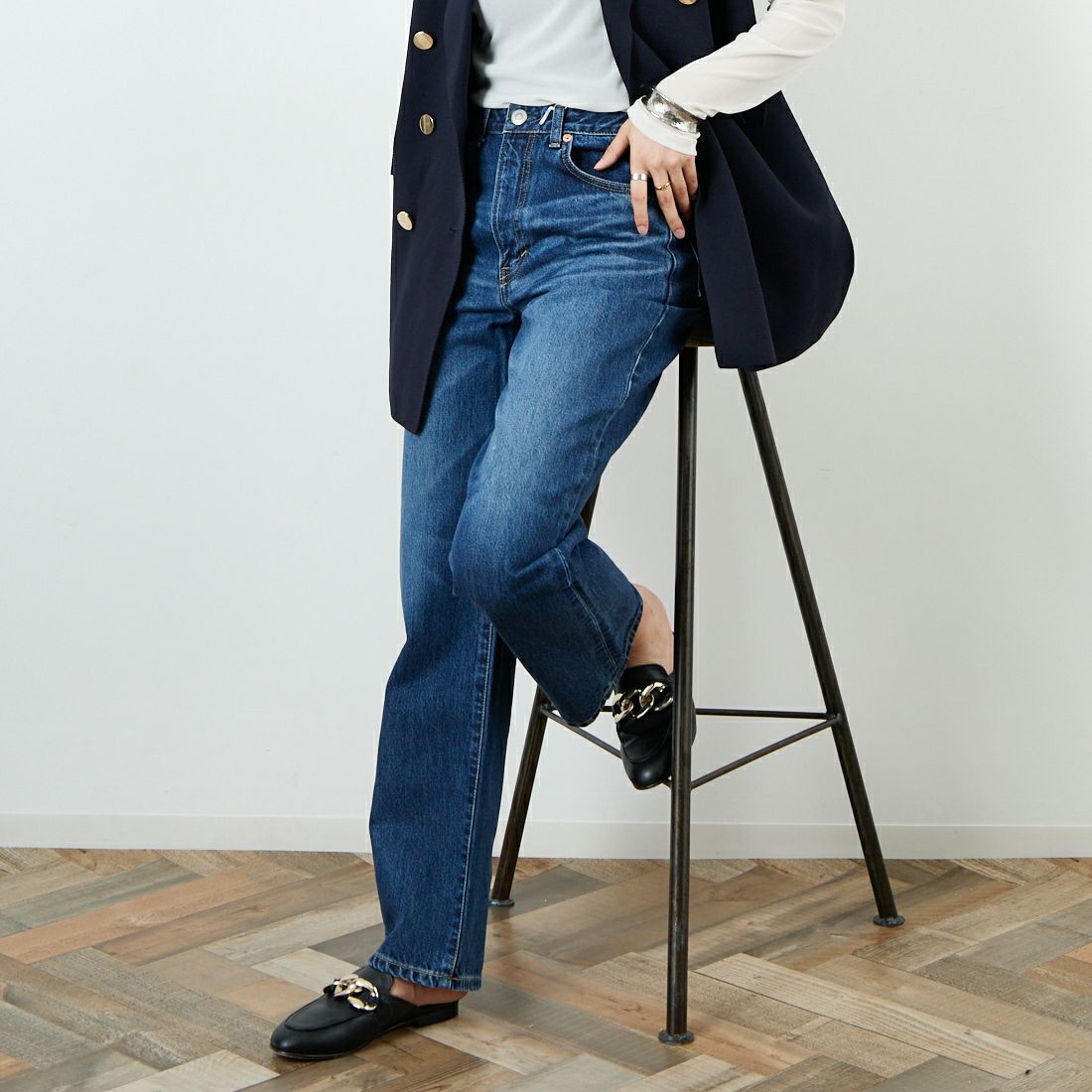 SOMETHING [サムシング] ELSA ヴィンテージストレートデニムパンツ [SEA13] 36 MID BLU &&モデル身長：160cm 着用サイズ：S&&