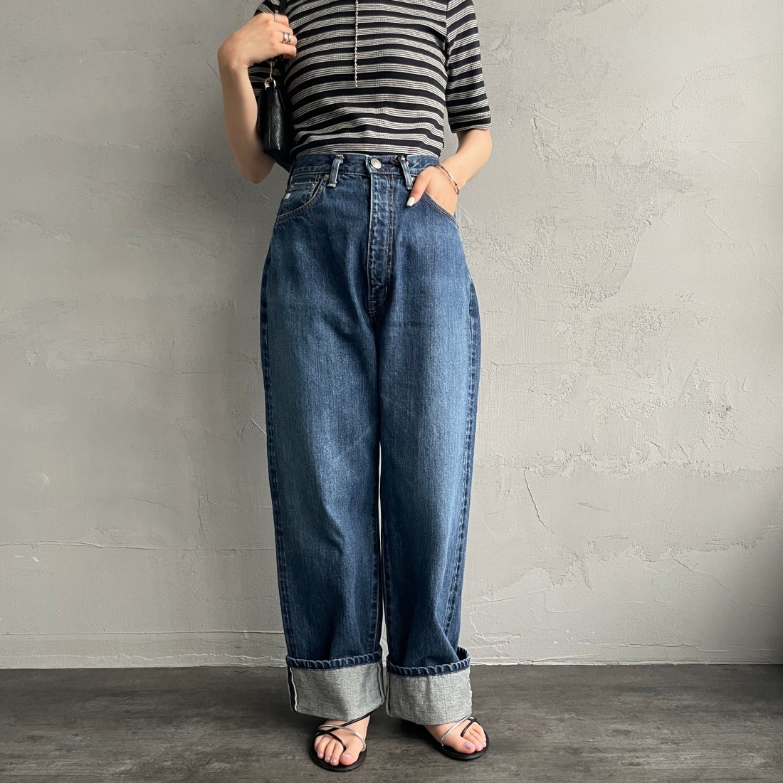 SOMETHING [サムシング] スーパーハイライズワイドストレートデニムパンツ [SA1000] 36 M.BLUE&&モデル身長：156cm　着用サイズ：S&&
