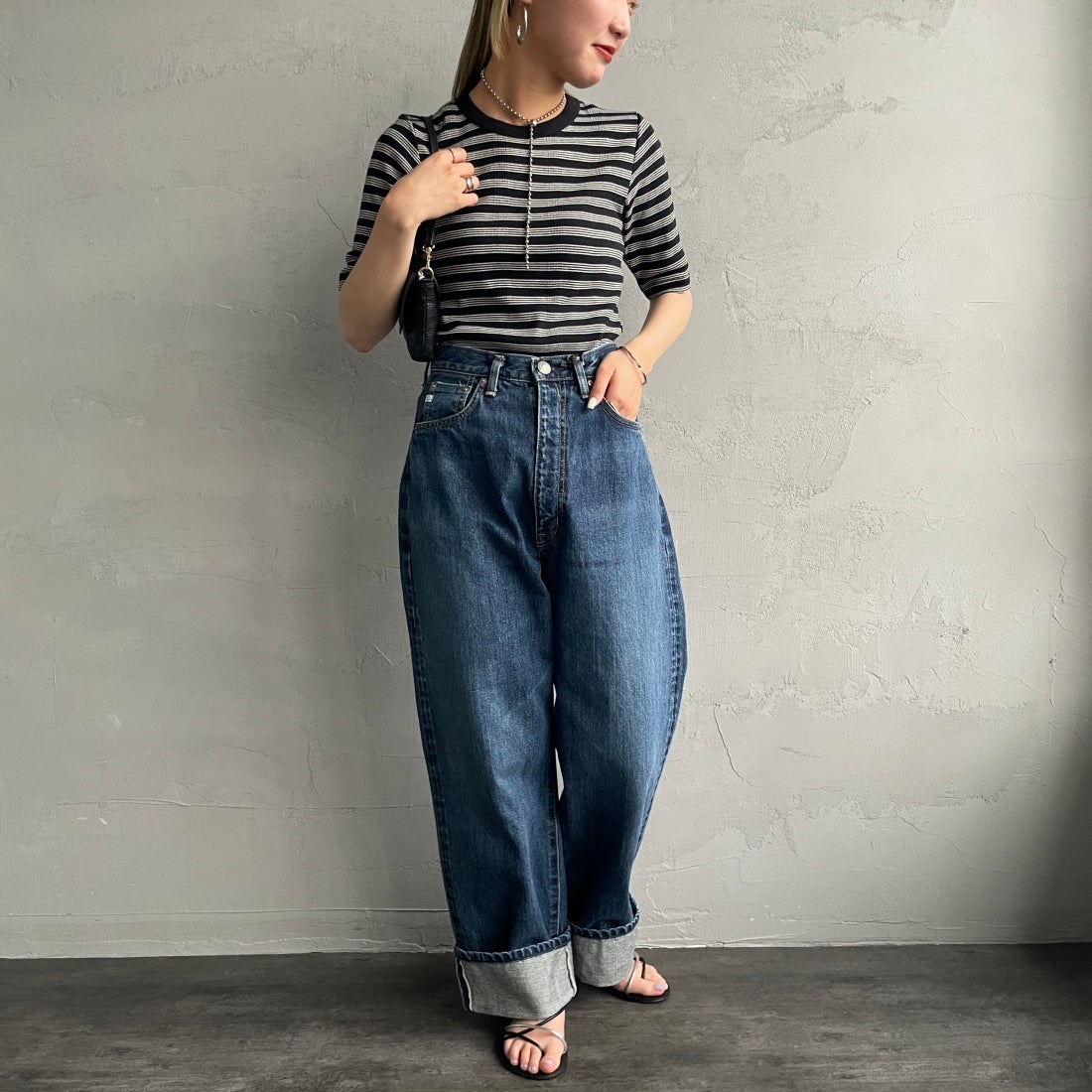 SOMETHING [サムシング] スーパーハイライズワイドストレートデニムパンツ [SA1000] 36 M.BLUE&&モデル身長：156cm　着用サイズ：S&&