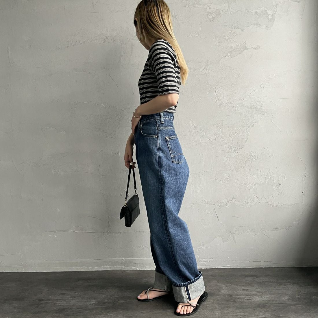 SOMETHING [サムシング] スーパーハイライズワイドストレートデニムパンツ [SA1000] 36 M.BLUE&&モデル身長：156cm　着用サイズ：S&&