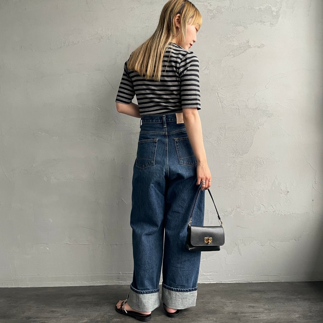 SOMETHING [サムシング] スーパーハイライズワイドストレートデニムパンツ [SA1000] 36 M.BLUE&&モデル身長：156cm　着用サイズ：S&&