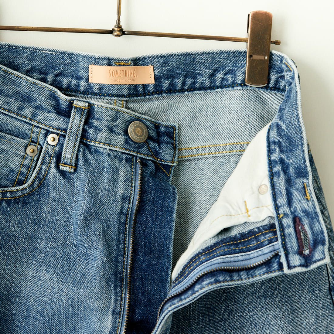 SOMETHING [サムシング] スーパーハイライズワイドストレートデニムパンツ [SA1000]66 L.USED