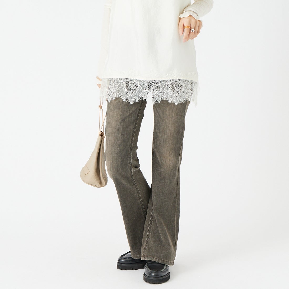 912 BROWN &&モデル身長：162cm 着用サイズ：26&&