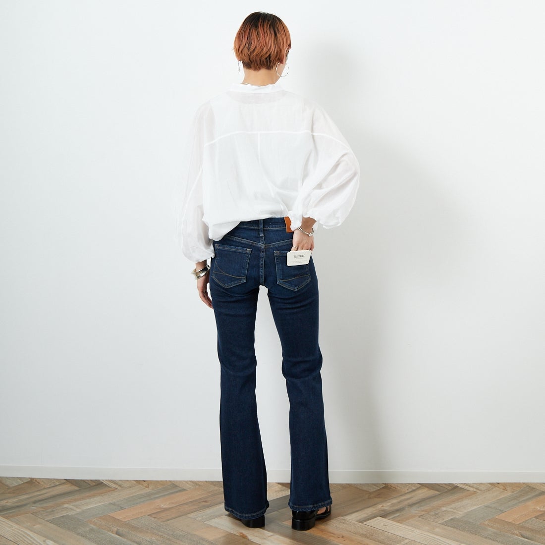 SOMETHING [サムシング] LISA フレアデニムパンツ [SKY31] 926 D.BLUE &&モデル身長：160cm 着用サイズ：26&&