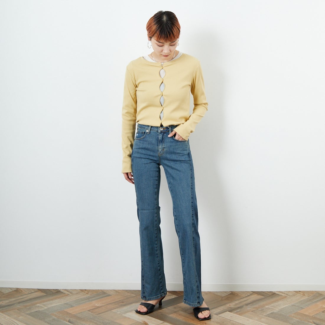 SOMETHING [サムシング] LISA フレアデニムパンツ [SKY31] 986 BICOLO &&モデル身長：160cm 着用サイズ：26&&