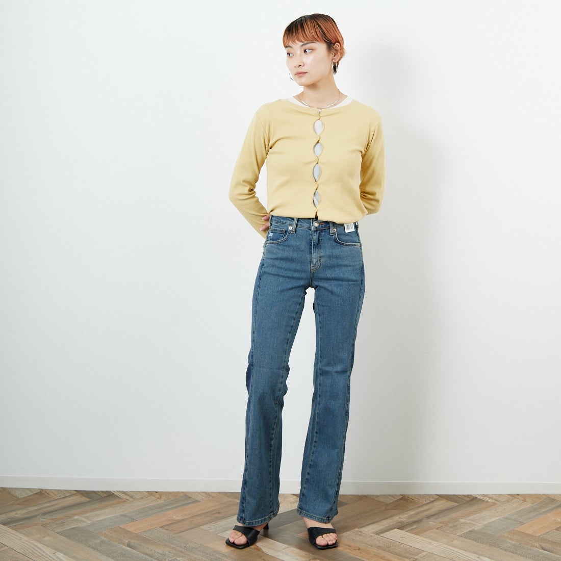 SOMETHING [サムシング] LISA フレアデニムパンツ [SKY31] 986 BICOLO &&モデル身長：160cm 着用サイズ：26&&