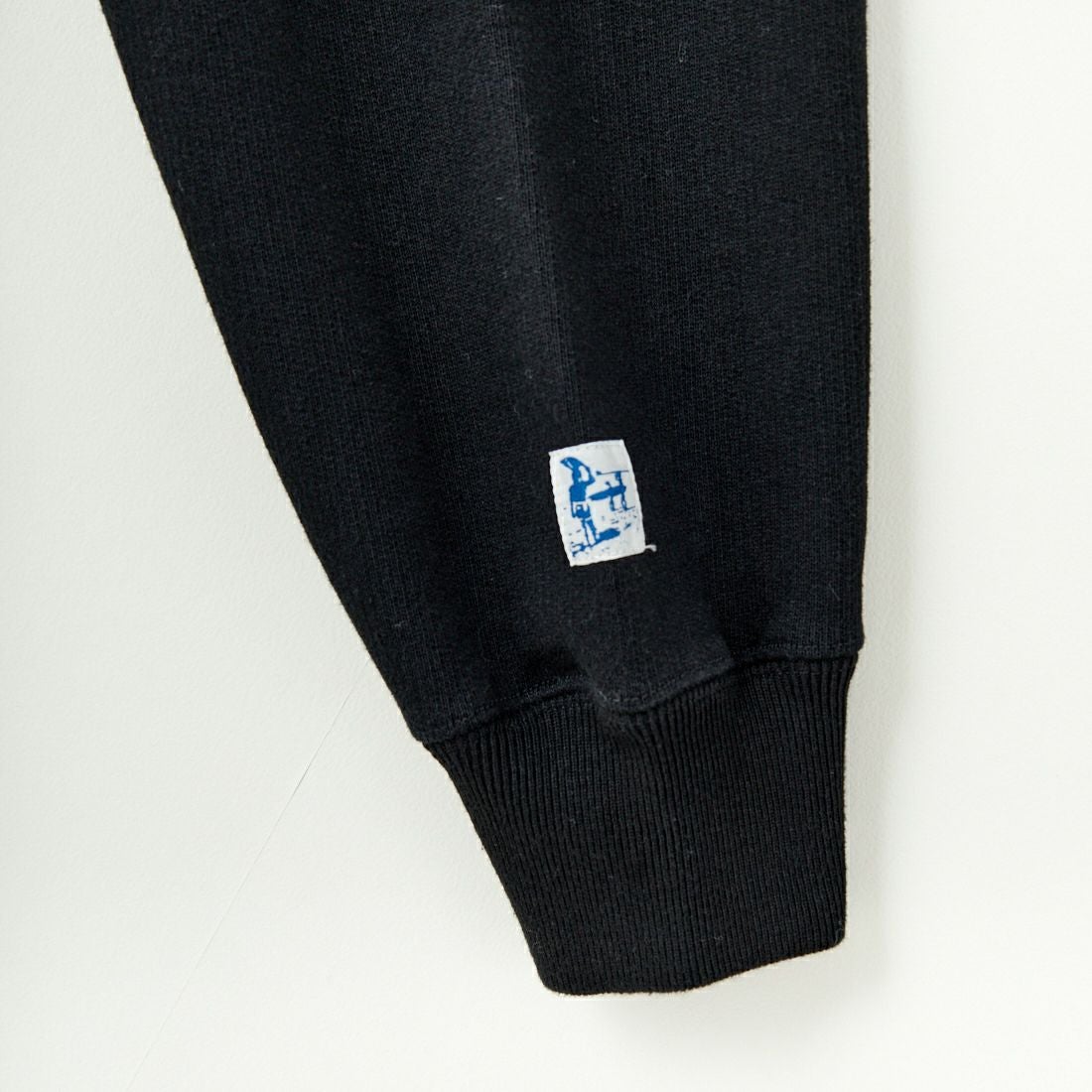 The Endless Summer [エンドレスサマー] 別注 BUHI フロッキーロゴプリント スウェットパーカー [FH-24774506-JF] 01 BLACK