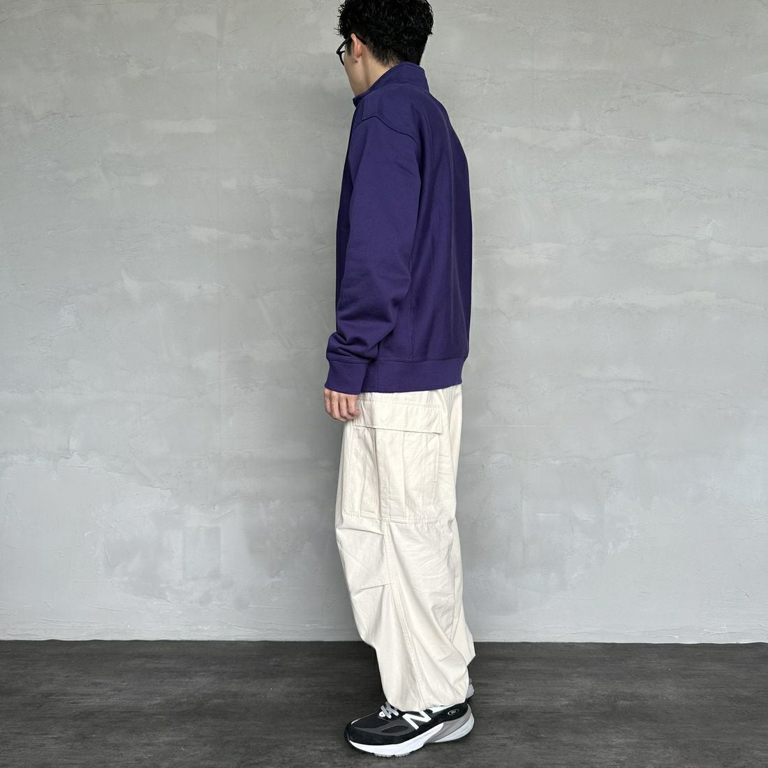 carhartt WIP [カーハートダブリューアイピー] ハーフジップアメリカンスクリプトスウェットシャツ [I027014] AURA &&モデル身長：168cm 着用サイズ：M&&