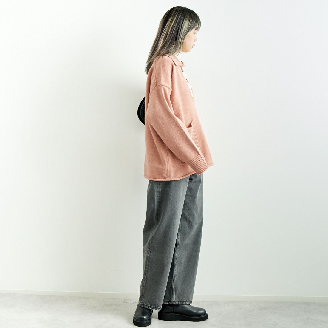 CHIGNON [シニヨン] スキッパーニットプルオーバー [9245-307DP] PINK &&モデル身長：167cm 着用サイズ：F&&