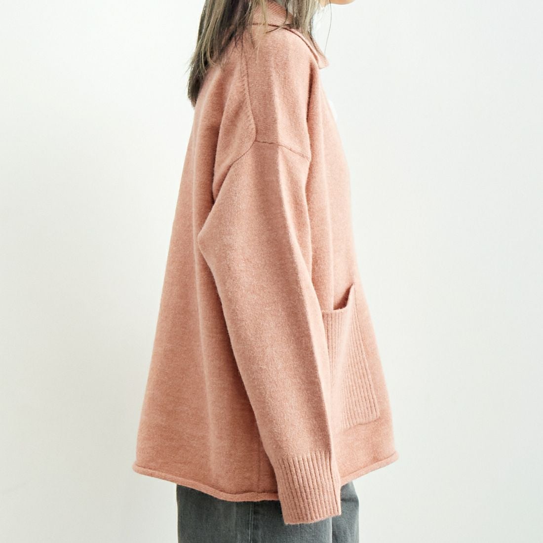 CHIGNON [シニヨン] スキッパーニットプルオーバー [9245-307DP] PINK &&モデル身長：167cm 着用サイズ：F&&