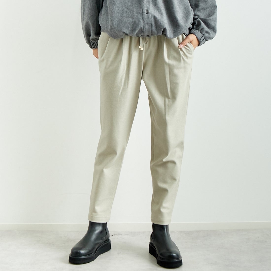 Jeans Factory Clothes [ジーンズファクトリークローズ] コスミカルウォームテーパードパンツ [21243059] 033 ﾍﾞｰｼﾞｭ &&モデル身長：167cm 着用サイズ：40&&