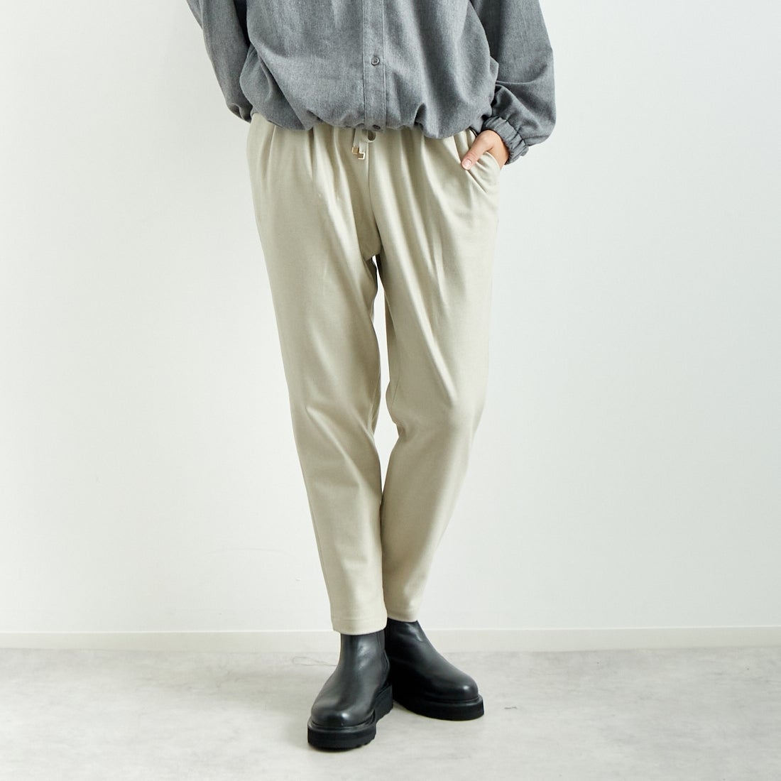 Jeans Factory Clothes [ジーンズファクトリークローズ] コスミカルウォームテーパードパンツ [21243059] 033 ﾍﾞｰｼﾞｭ &&モデル身長：167cm 着用サイズ：40&&