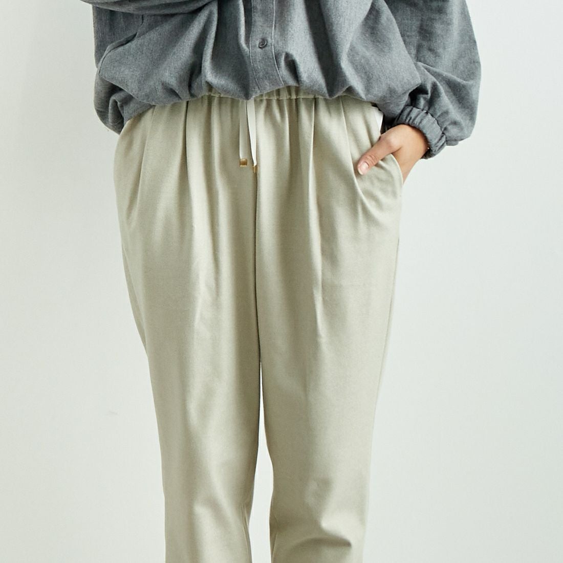 Jeans Factory Clothes [ジーンズファクトリークローズ] コスミカルウォームテーパードパンツ [21243059] 033 ﾍﾞｰｼﾞｭ &&モデル身長：167cm 着用サイズ：40&&