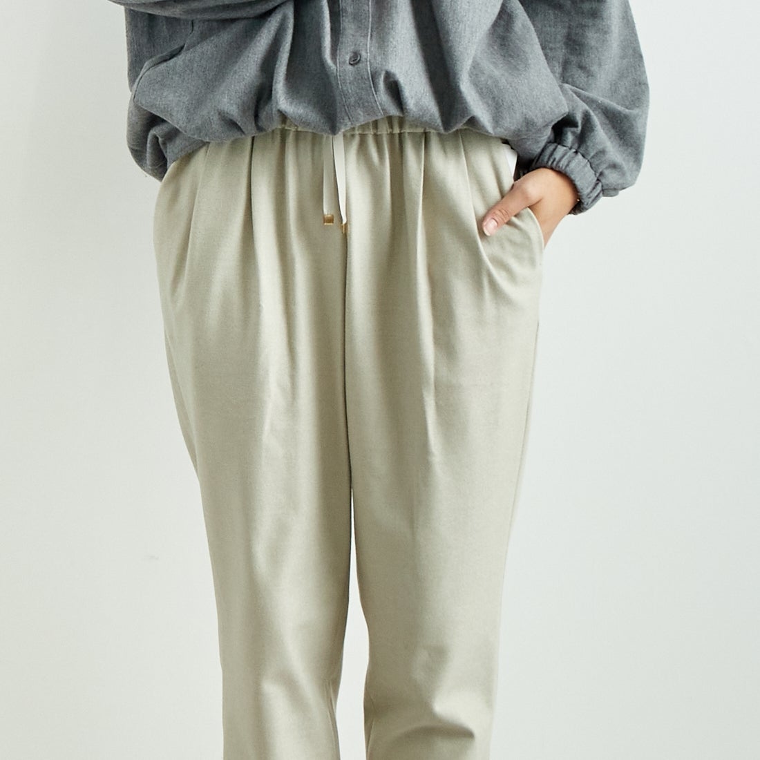 Jeans Factory Clothes [ジーンズファクトリークローズ] コスミカルウォームテーパードパンツ [21243059] 033 ﾍﾞｰｼﾞｭ &&モデル身長：167cm 着用サイズ：40&&