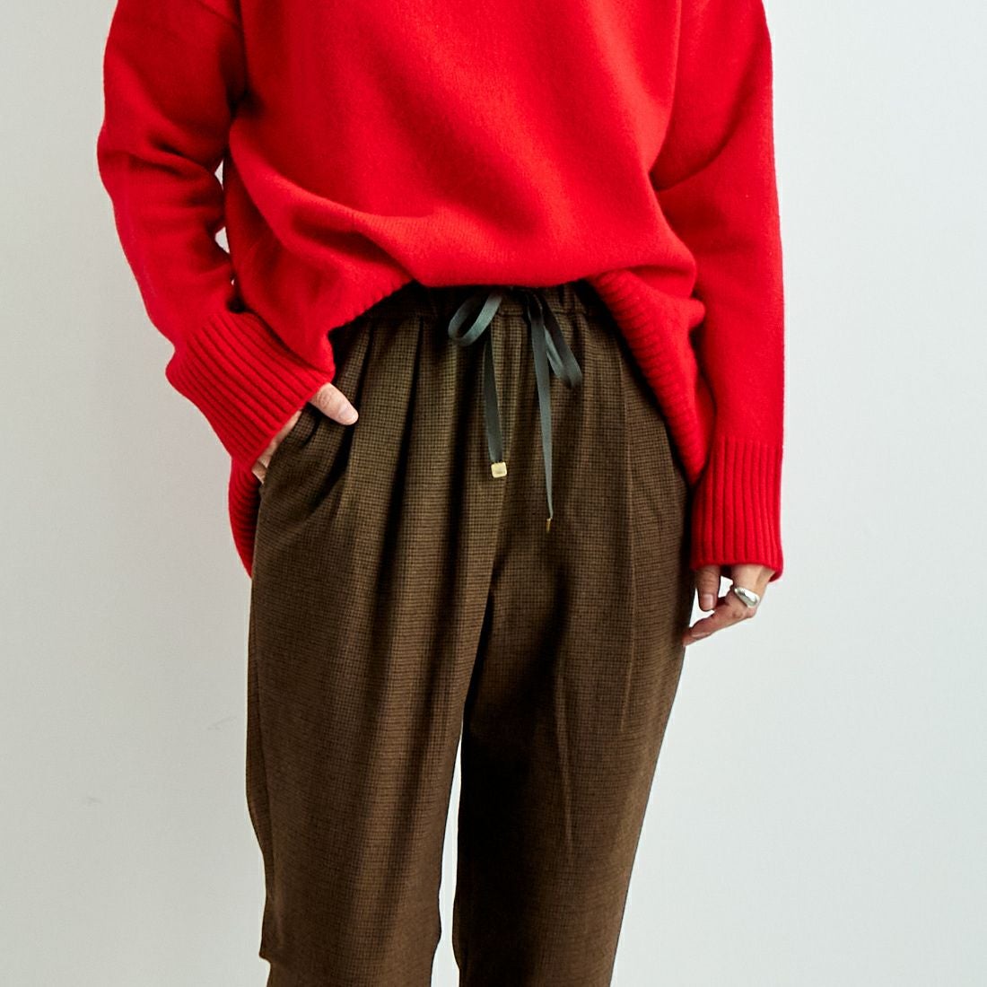 Jeans Factory Clothes [ジーンズファクトリークローズ] コスミカルウォームテーパードパンツ [21243059-1] 036 ﾌﾞﾗｳﾝ &&モデル身長：158cm 着用サイズ：36&&