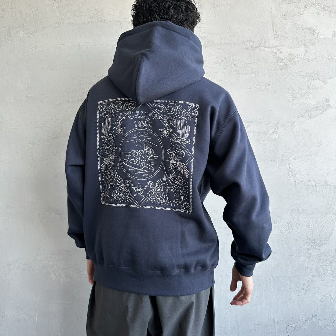 The Endless Summer [エンドレスサマー] 別注 バンダナ刺繍スウェット