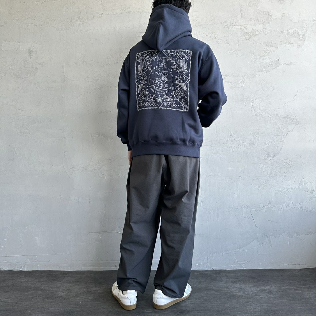 The Endless Summer [エンドレスサマー] 別注 バンダナ刺繍スウェット