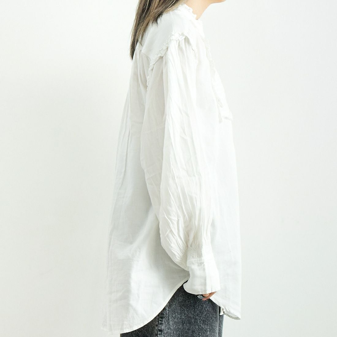 crinkle crinkle crinkle [クリンクル クリンクル クリンクル] ピンタックフリルブラウス [CC-3006] WHITE &&モデル身長：167cm 着用サイズ：F&&