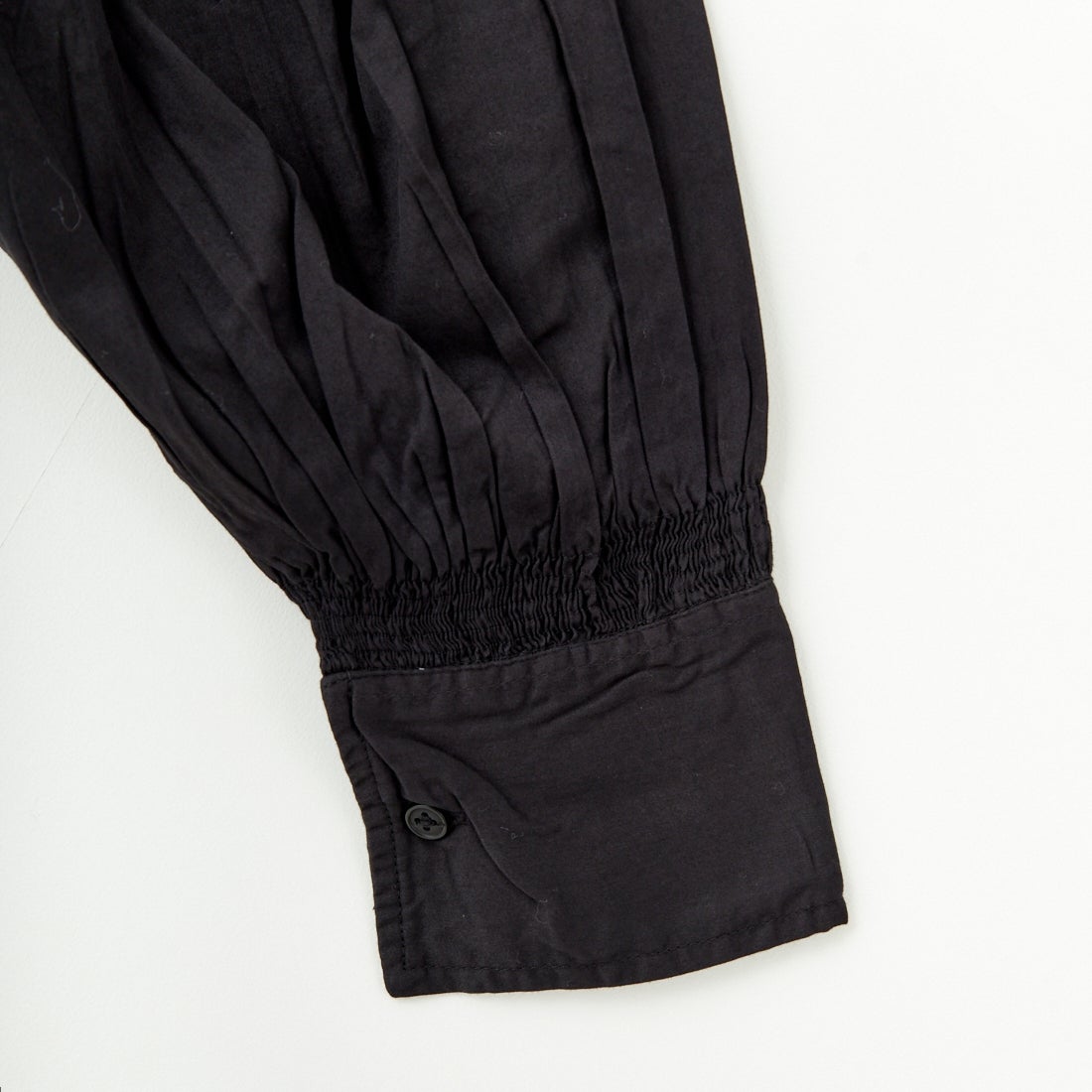 crinkle crinkle crinkle [クリンクル クリンクル クリンクル] ピンタックフリルブラウス [CC-3006] BLACK