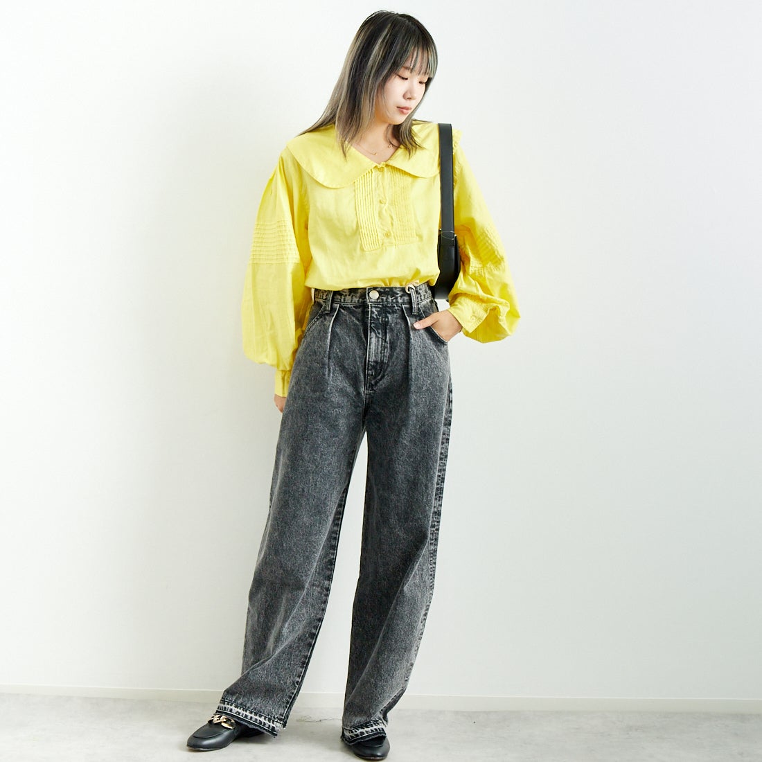 crinkle crinkle crinkle [クリンクル クリンクル クリンクル] ラウンドカラーボリュームブラウス [CC-3011] YELLOW &&モデル身長：167cm 着用サイズ：F&&