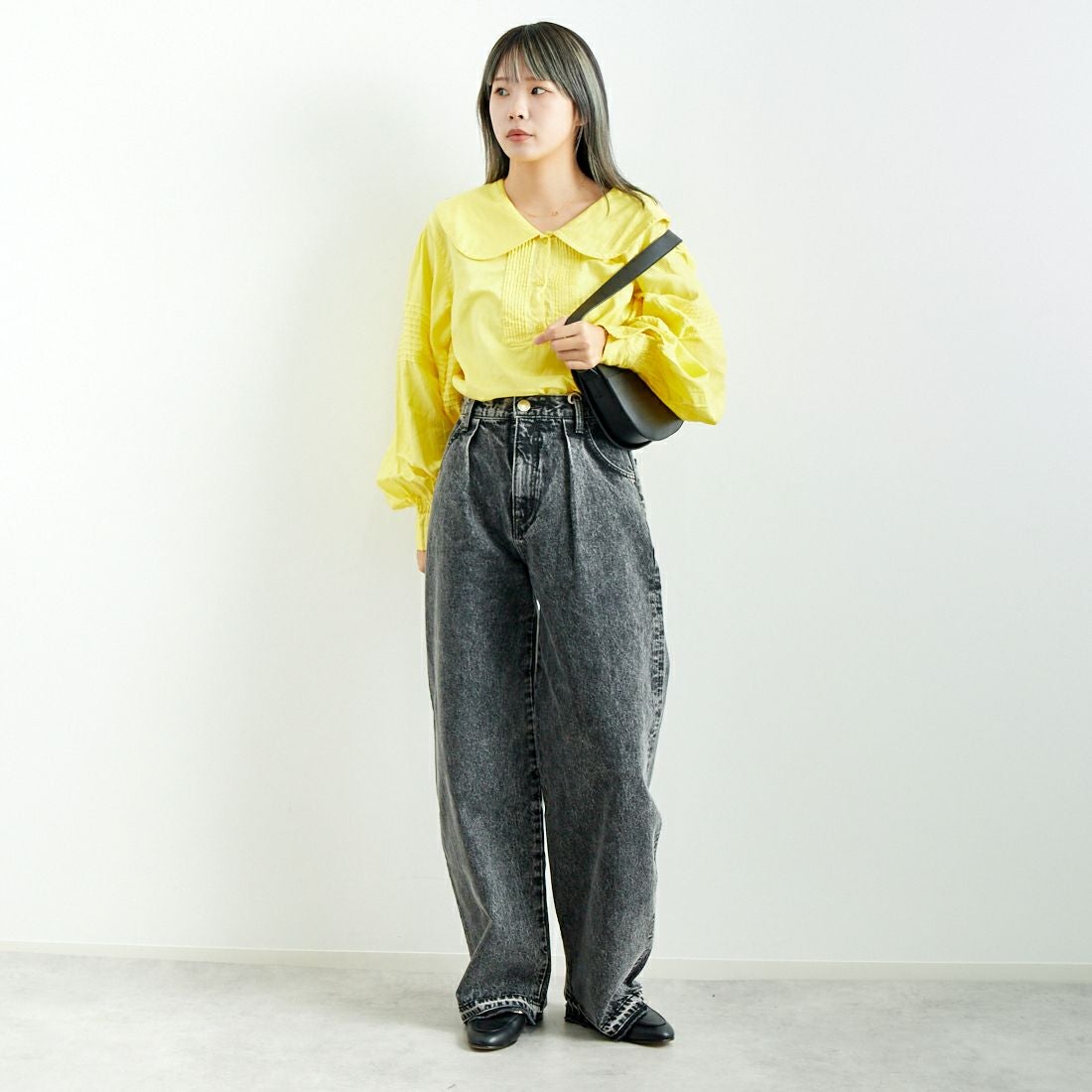 crinkle crinkle crinkle [クリンクル クリンクル クリンクル] ラウンドカラーボリュームブラウス [CC-3011] YELLOW &&モデル身長：167cm 着用サイズ：F&&