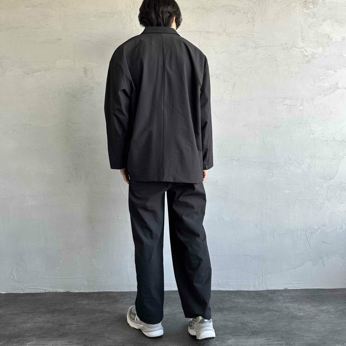 THOUSAND MILE [サウザンド マイル] 別注 シアサッカージャケット&パンツ セットアップ [TM251SS50471-JF] 09 BLACK &&モデル身長：179cm 着用サイズ：XL&&