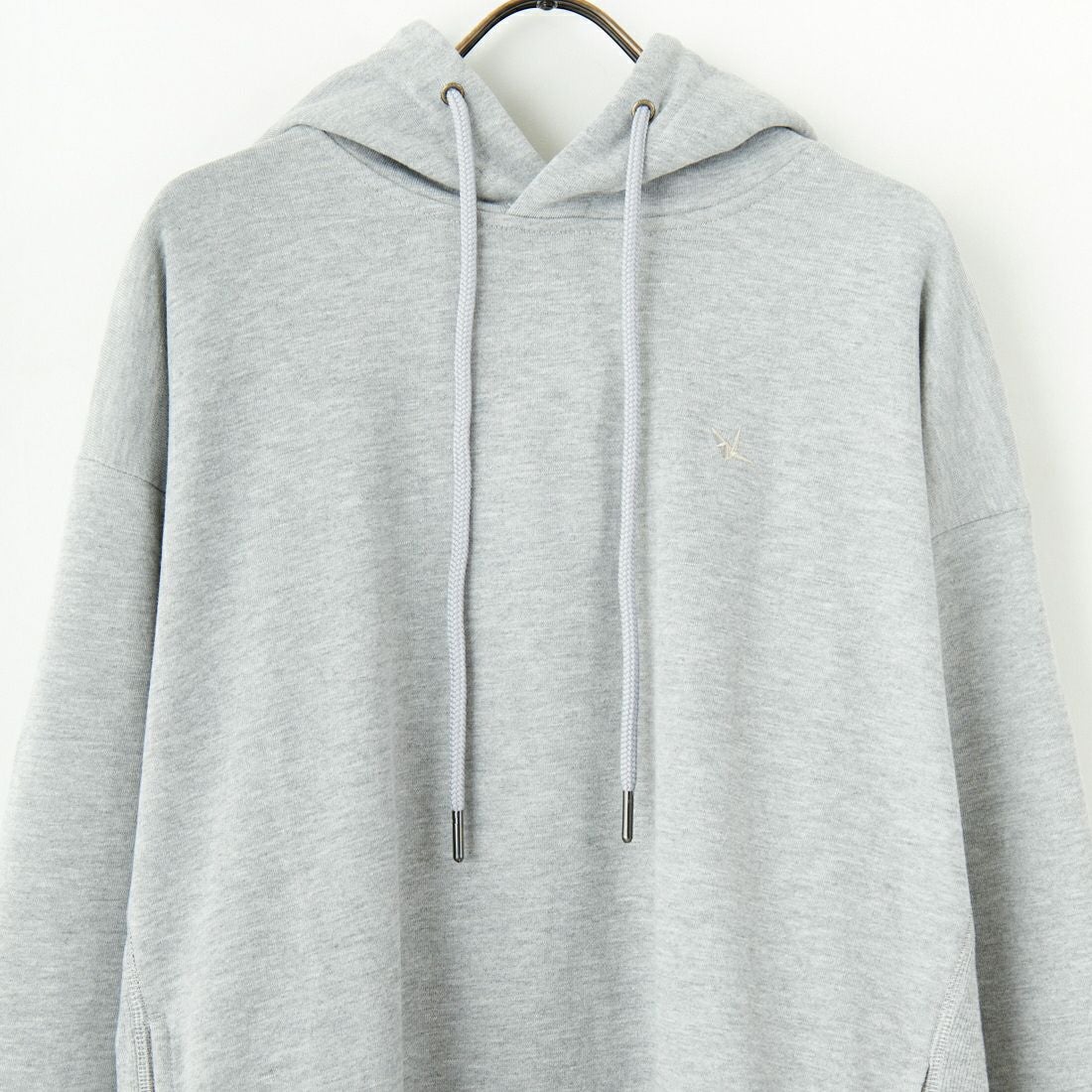 1PIU1UGUALE3 RELAX [ウノ ピゥ ウノ ウグァーレ トレ] 別注 バックロゴ刺繍 スウェットパーカー [USO-24121IN-JF] GRAY