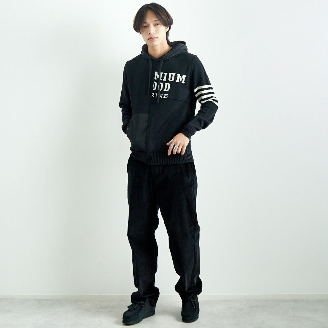 P.M.D.S. [ピーエムディーエス] 切り替えパーカー [RAISAMGA435] BLACK &&モデル身長：179cm 着用サイズ：L&&