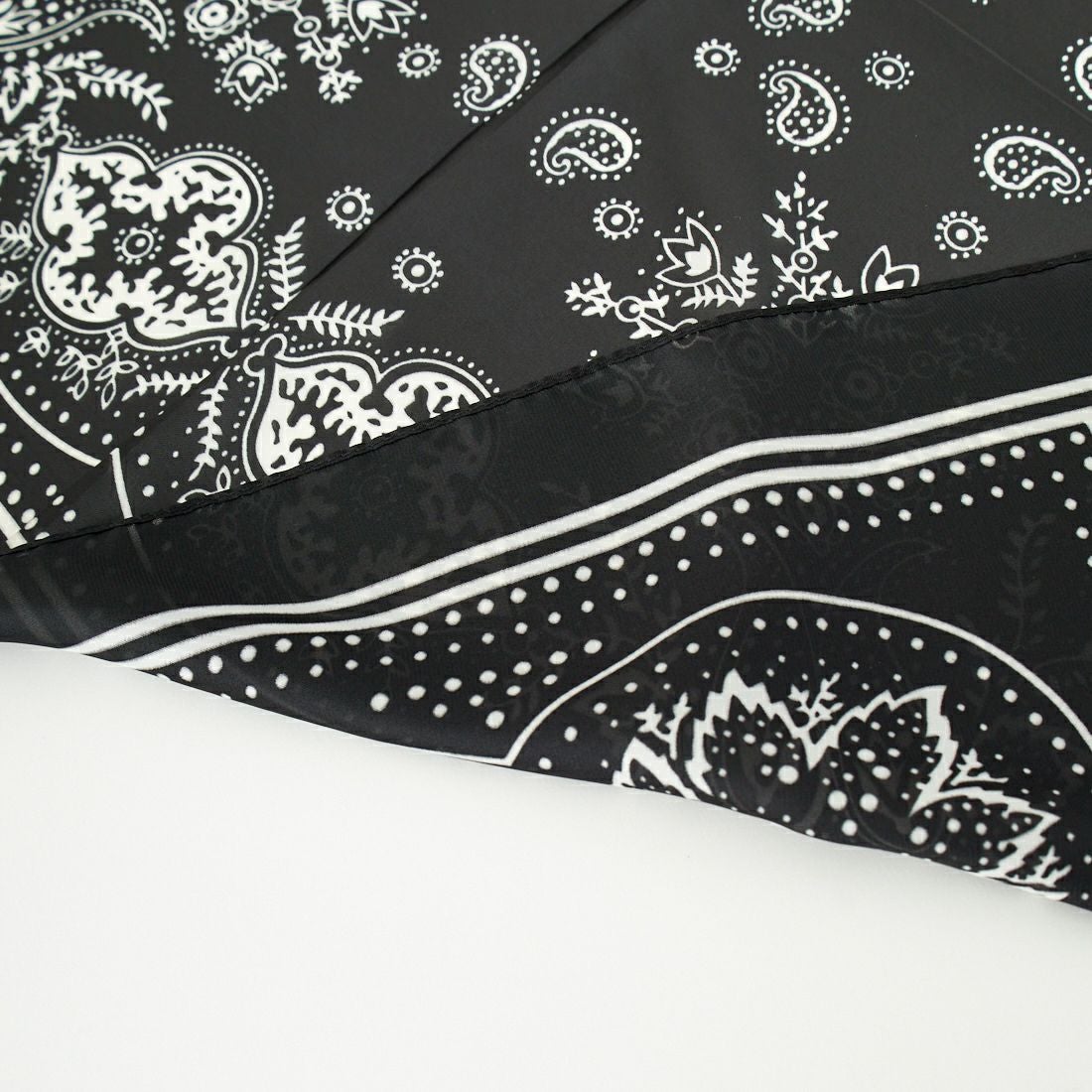 FAME ACCESSORIES [フェイムアクセサリーズ] ライトペイズリーデザイン スクエアスカーフ [LIGHT-PAISLEY-DESIGN] BLACK