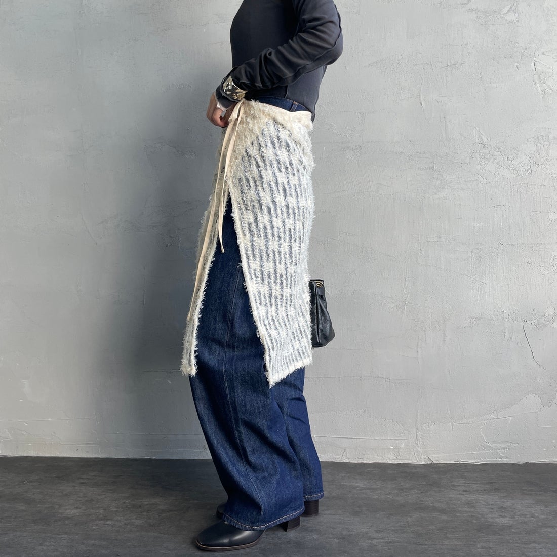 By/m [バイエム] マルチWAY チュールフェザーシアーラップスカート [B24142017] 21 IVORY&&モデル身長：150cm 着用サイズ：F&&