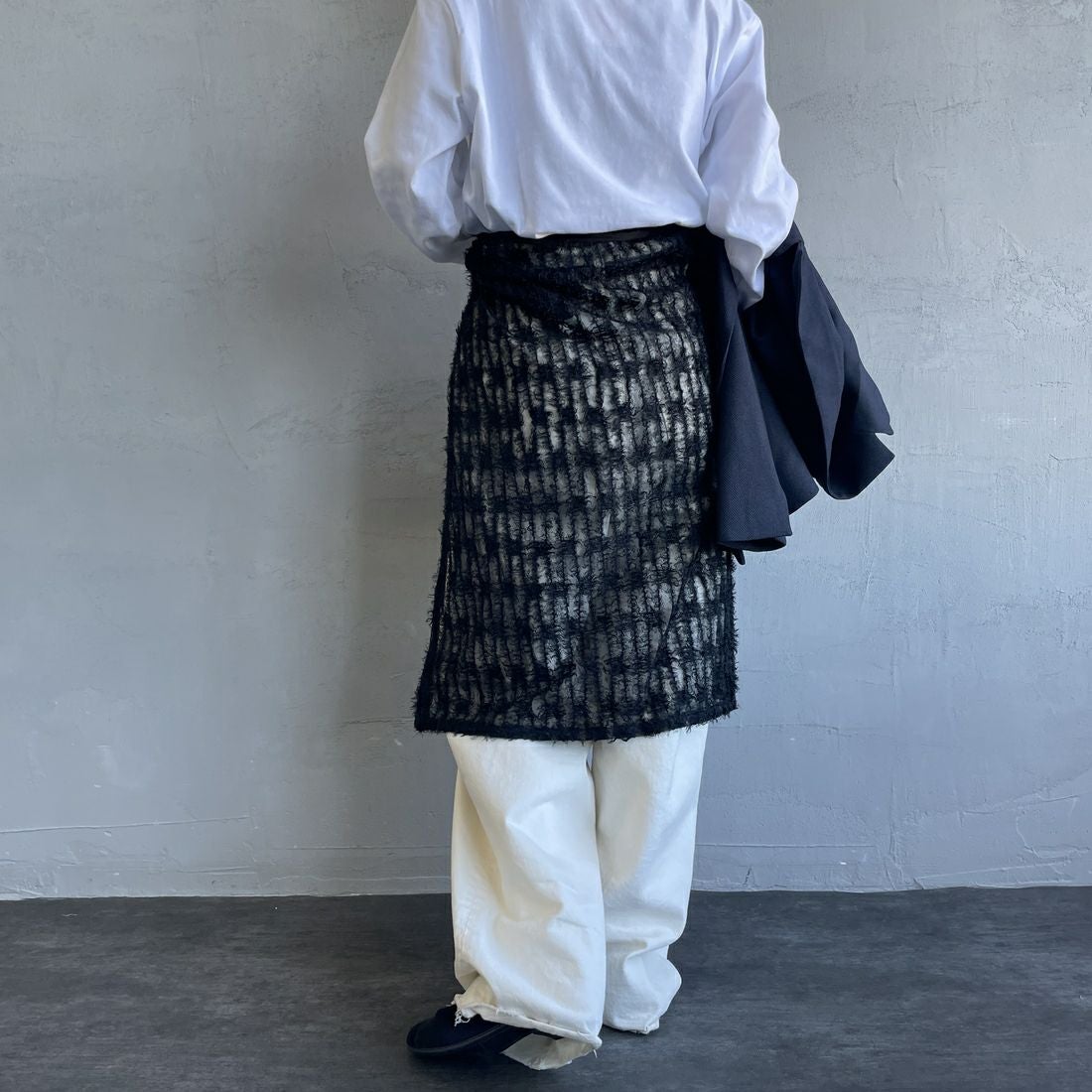 By/m [バイエム] マルチWAY チュールフェザーシアーラップスカート [B24142017] 09 BLACK&&モデル身長：150cm 着用サイズ：F&&