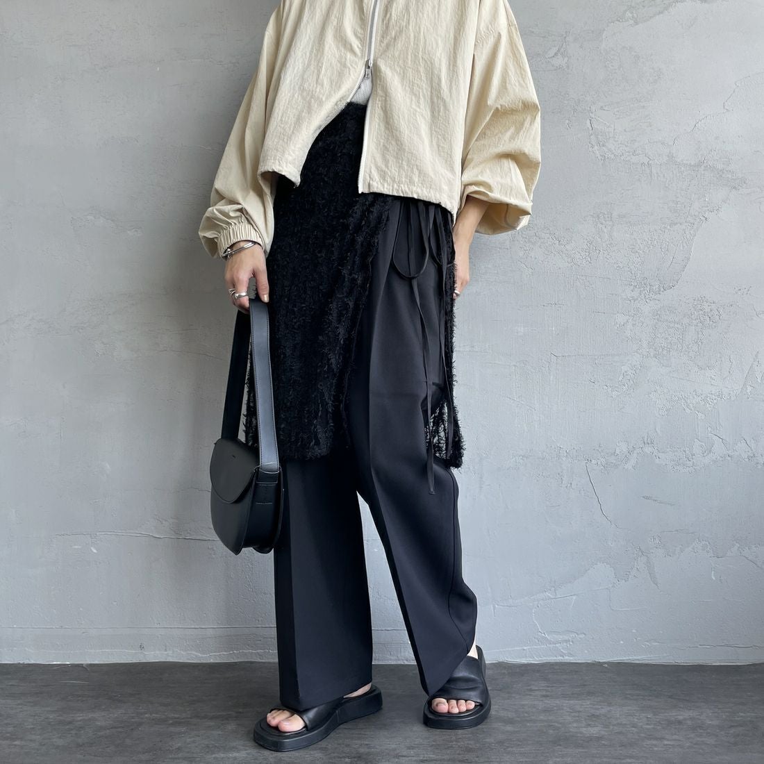 By/m [バイエム] マルチWAY チュールフェザーシアーラップスカート [B24142017] 09 BLACK&&モデル身長：158cm 着用サイズ：F&&