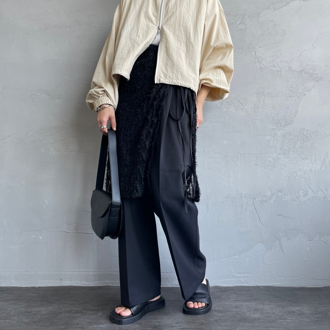 By/m [バイエム] マルチWAY チュールフェザーシアーラップスカート [B24142017] 09 BLACK&&モデル身長：158cm 着用サイズ：F&&