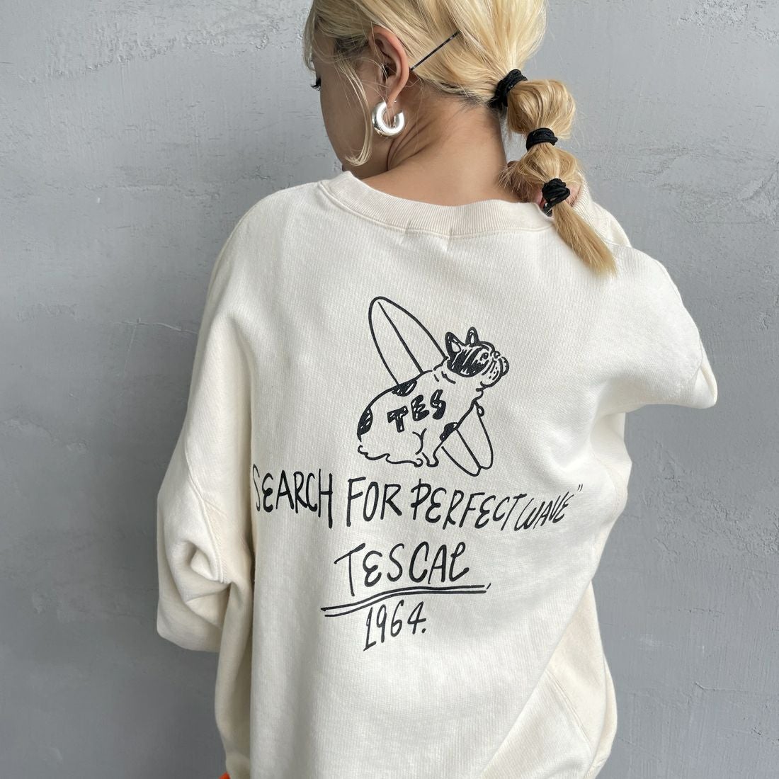 The Endless Summer [エンドレスサマー] 別注 手描き風BUHI バックプリントスウェット [FH-24774502-JF] 05 IVORY