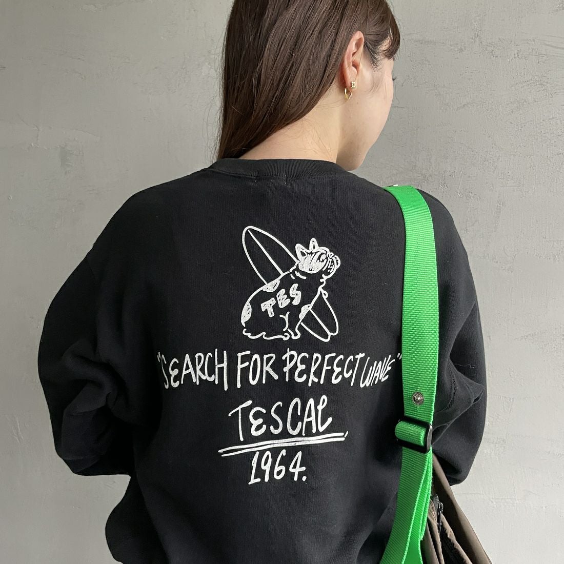 The Endless Summer [エンドレスサマー] 別注 手描き風BUHI バックプリントスウェット [FH-24774502-JF] 01 BLACK