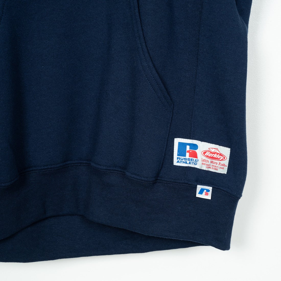 Berkley × RUSSELL ATHLETIC [バークレー × ラッセルアスレチック] 別注 バックプリント スウェットパーカー [RBK-24175IN-JF2] NAVY