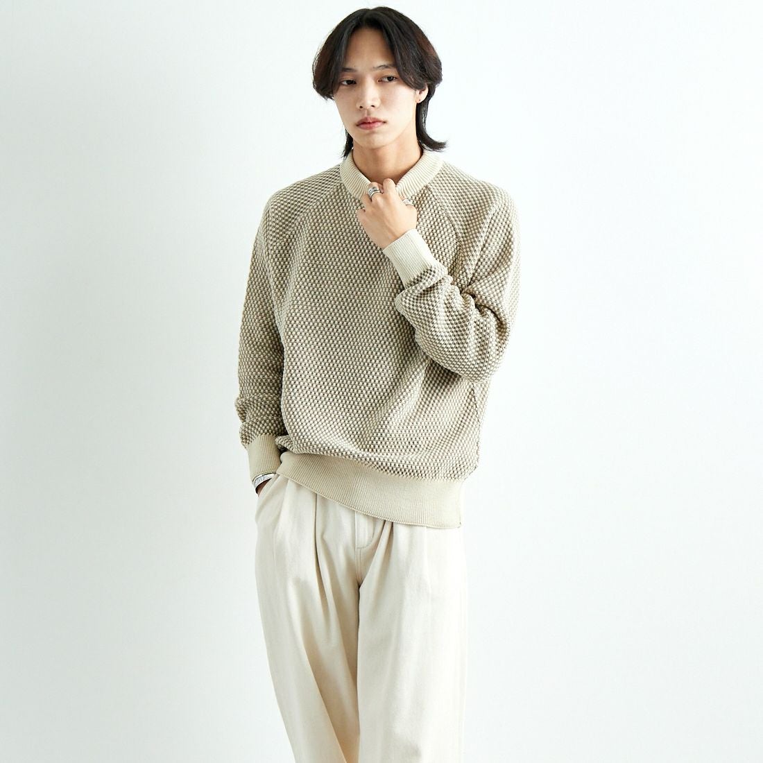 gim × JEANSFACTORY [ジム × ジーンズファクトリー] ウォッシャブルポップコーン編みクルーネックニット [24527589] 303 ｴｸﾘｭ &&モデル身長：179cm 着用サイズ：L&&